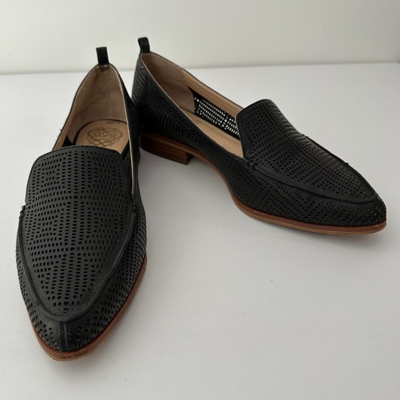 Vince Camuto Kade Perforated Black Leather Loafers Pointed Toe Size 9M - Picture 2 of 9